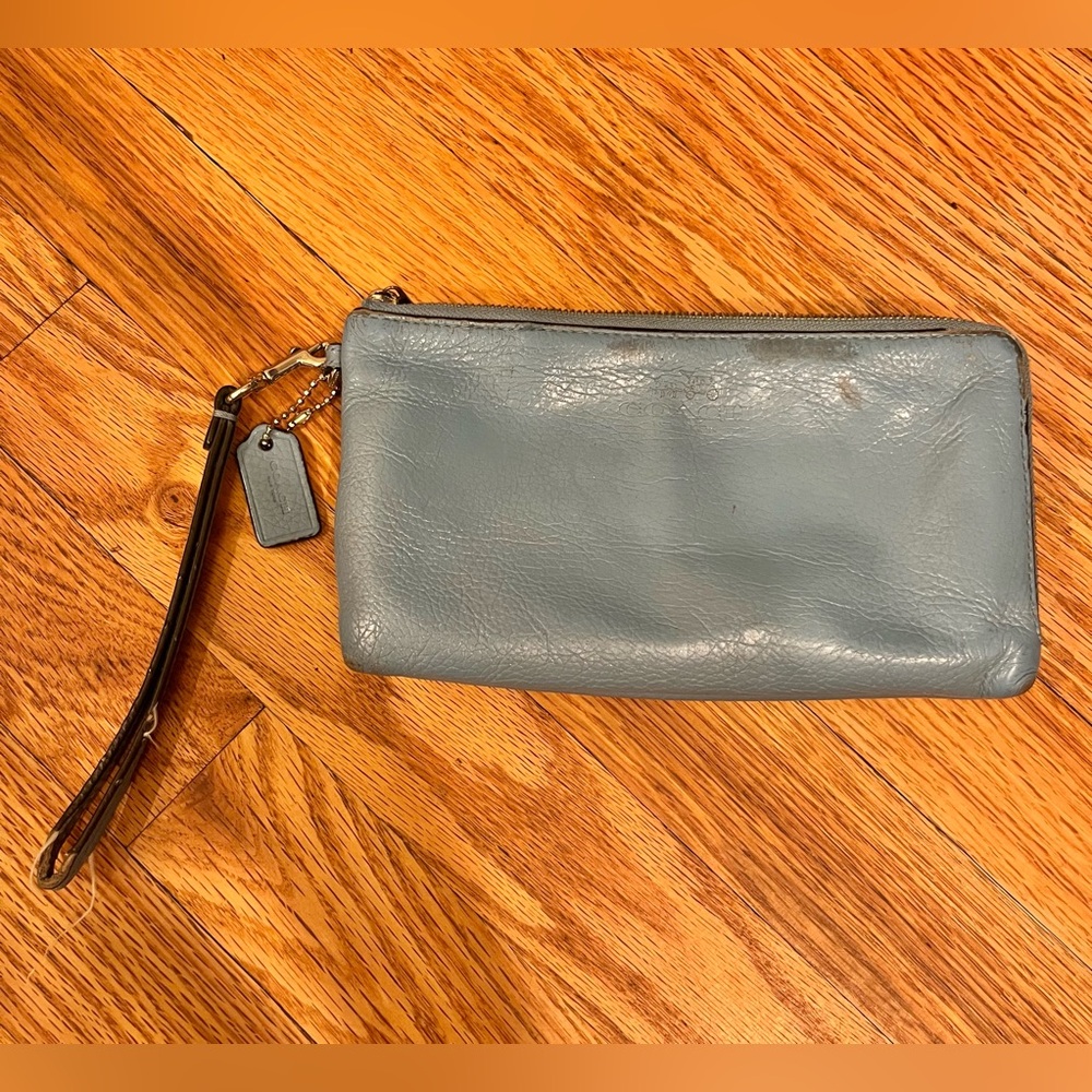 Coach Double Zip Wristlet Wallet Pebbled Blue Leather with Card Slots